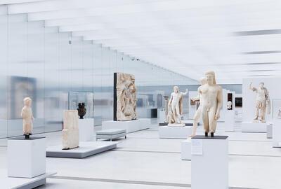 Museum Louvre Lens - Dwarsdoorsnede van de cultuurgeschiedenis