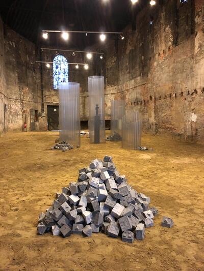 Jonas Vansteenkiste, A Pile of Home, onderdeel van de installatie Callimachus, Ruins, DRONGENHOFKAPEL, GENT