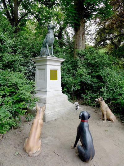 Beaufort, Het Leopoldpark in Oostende: Guillaume Bijl, Sorry