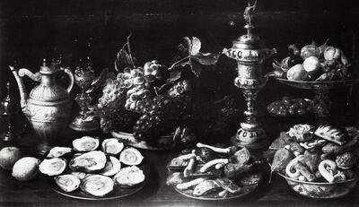 Jacob van Es (ca. 1596-1666), Stilleven met oesters, druiven en suikergebak, 1619.  Tafelzilver